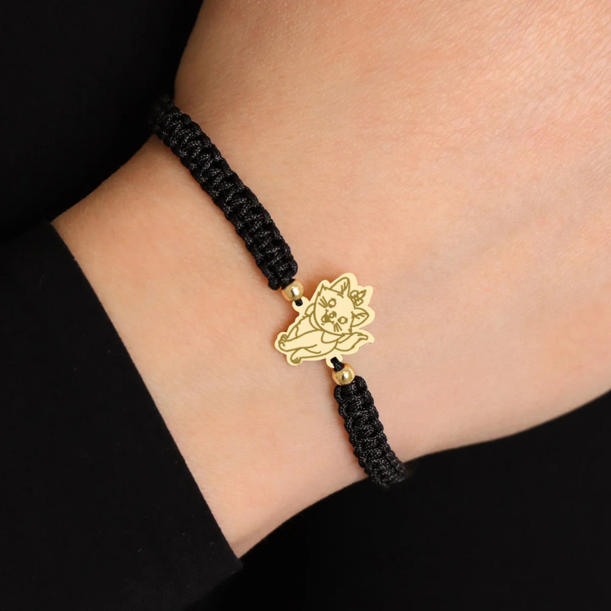 1980-1-1.jpg Bratara snur copii cu pandant pisica din aur galben de 14k – | MOHI